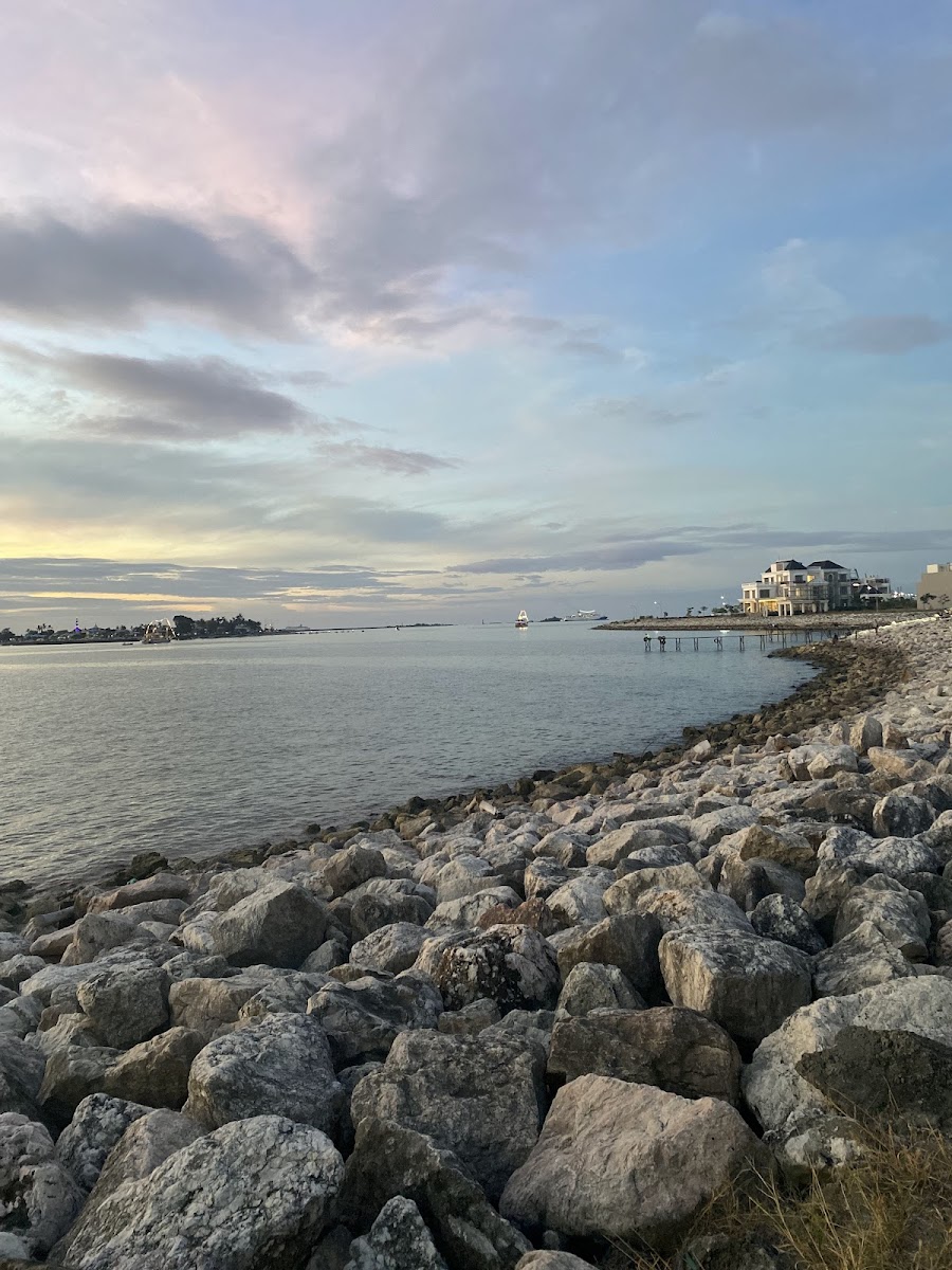 The Icon Beach Lounge & Cafe-4